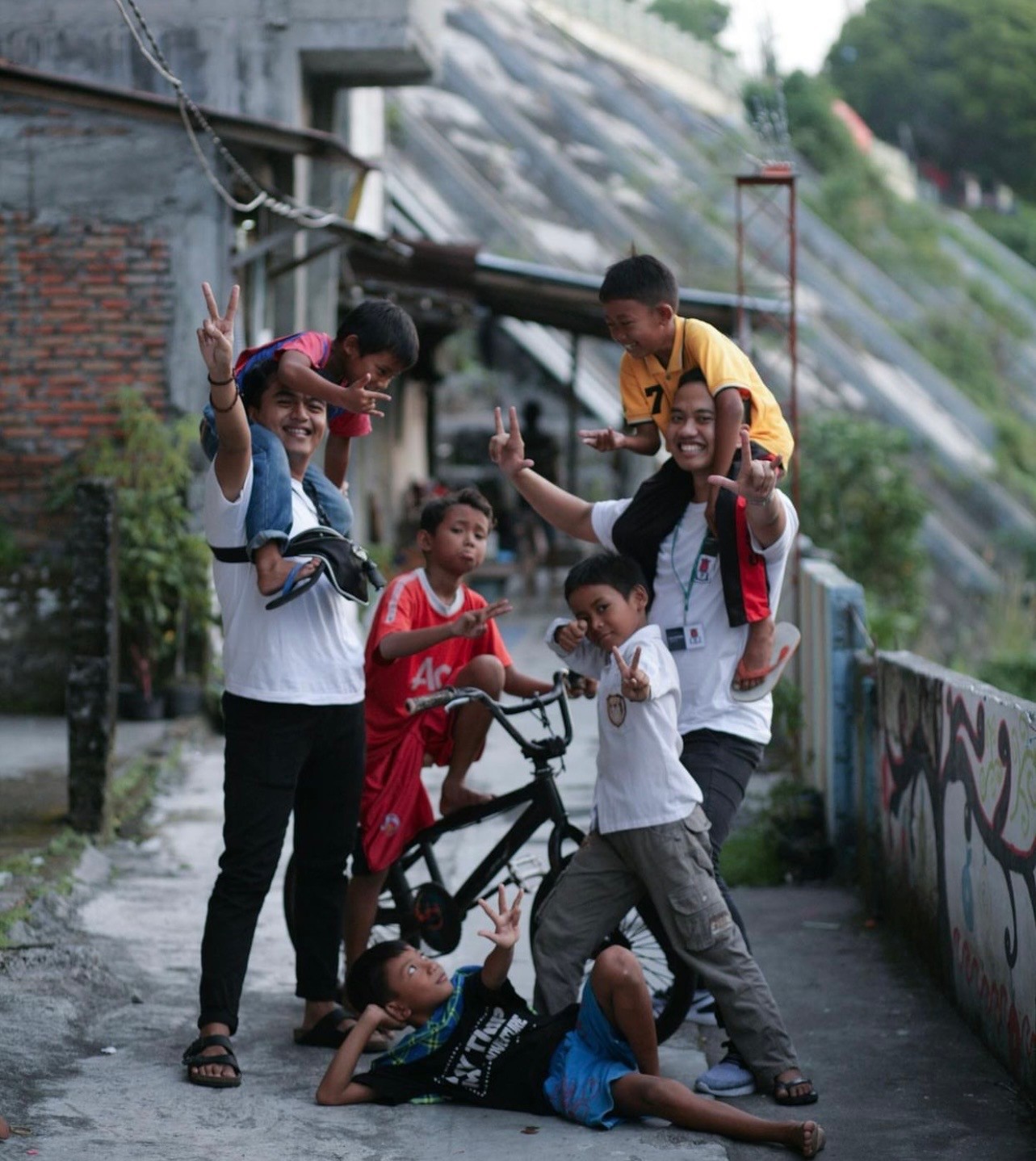 Amira running a focus group